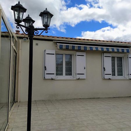 Maison Plain Pied Avec Jardin, Terrasse Et Veranda Cognac Kültér fotó